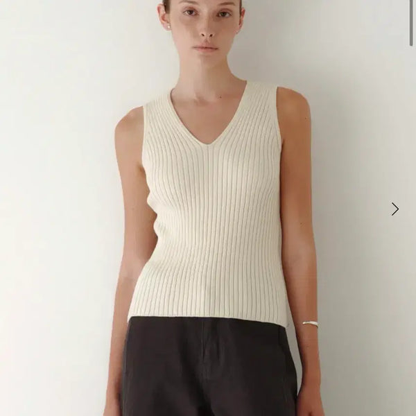 [BUNJANG] sie Mond Ribbed Sleeveless Top / sie 시에 몬드 리브드 슬리브리스