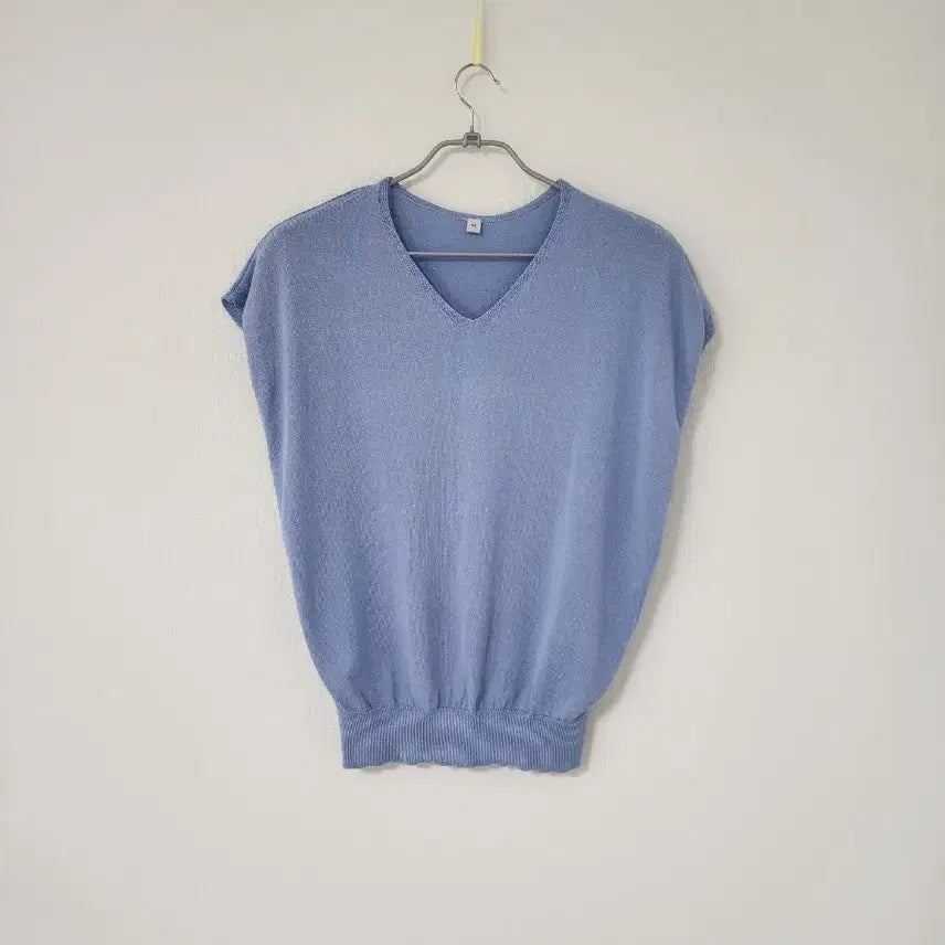[BUNJANG] V-Neck Short Sleeve Knit Top - Blue / 깔끔한 V넥 반팔 니트 블루