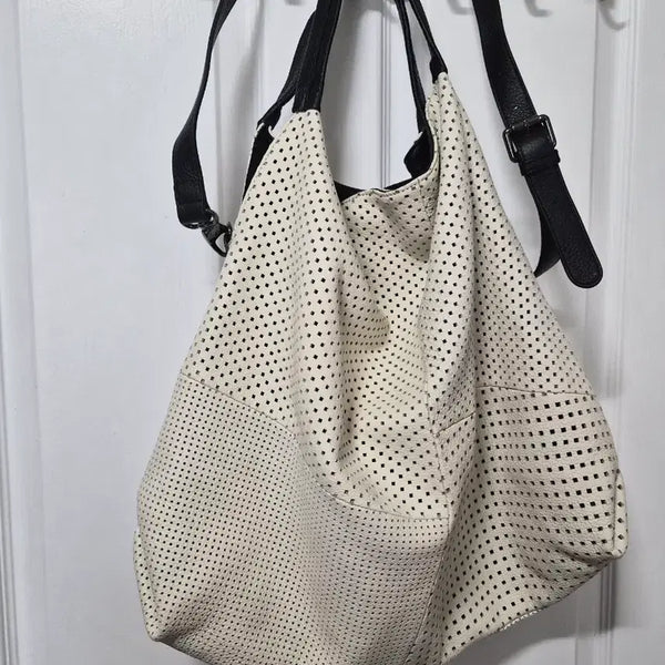 [BUNJANG] Daemubakchunmu Ivory Punching Shoulder Bag / 대무박춘무 아이보리 펀칭 숄더백