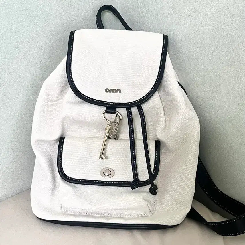 [BUNJANG] Omnipotent Canvas Backpack / 옴니포턴트 백팩 캔버스