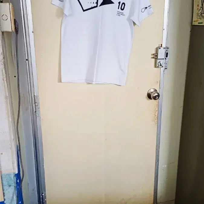[BUNJANG] Men's Short-Sleeve T-Shirt Size 95 / 남성티.새옷.95싸이즈