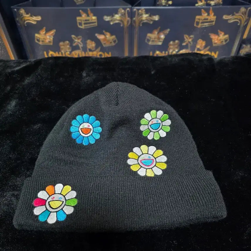 [BUNJANG] New Era x KaiKaiKiKi Murakami Takashi Beanie / 뉴에라x카이카이키키 비니 무라카미다카시 비니 BTS슈가 착용