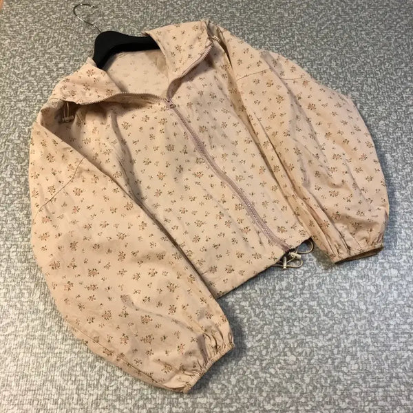 [BUNJANG] Strawberry Milk Floral Balloon Windbreaker Jacket / 잔꽃 벌룬 바람막이 자켓 재킷 간절기 후드 딸기우유 연핑크 점퍼