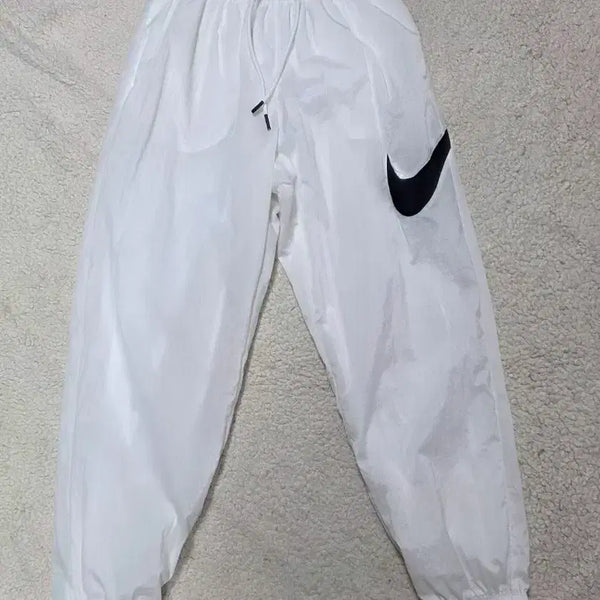 [BUNJANG] Nike Women's Essential Jogger Pants (S) / 나이키우먼에센셜조거팬츠(S)