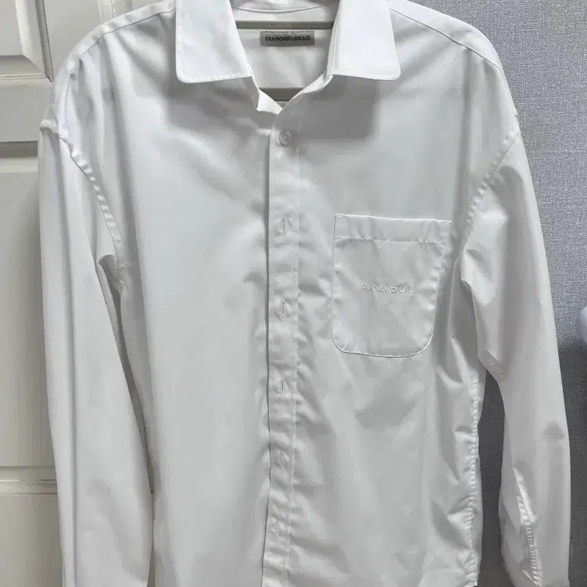 [BUNJANG] Diamond Layla Classic White Shirt / 다이아몬드레이라 클래식 와이셔츠 화이트