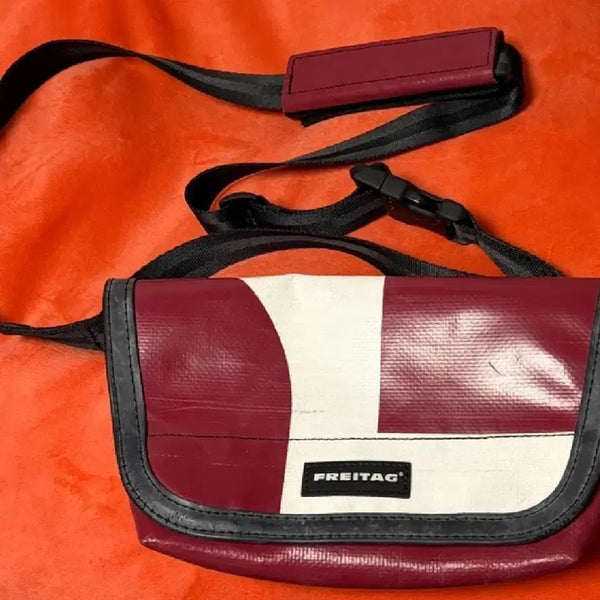 [BUNJANG] Freitag F40 Jamie Messenger Bag Red & White / 프라이탁 F40 제이미 메신저 크로스백 레드앤화이트 새상품