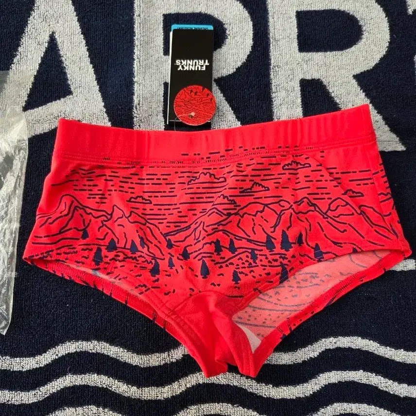 [BUNJANG] Funkita Boy's 8" Short Square Swimsuit 'Into The Wild' / 구펑 펑키트렁크 보이8 숏사각 Into The Wild