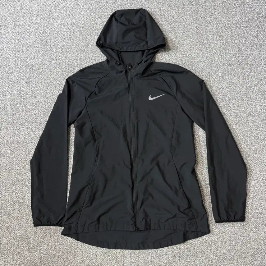 [BUNJANG] Nike Women's Windbreaker Jacket - Size M / 나이키 바람막이 여성용 M