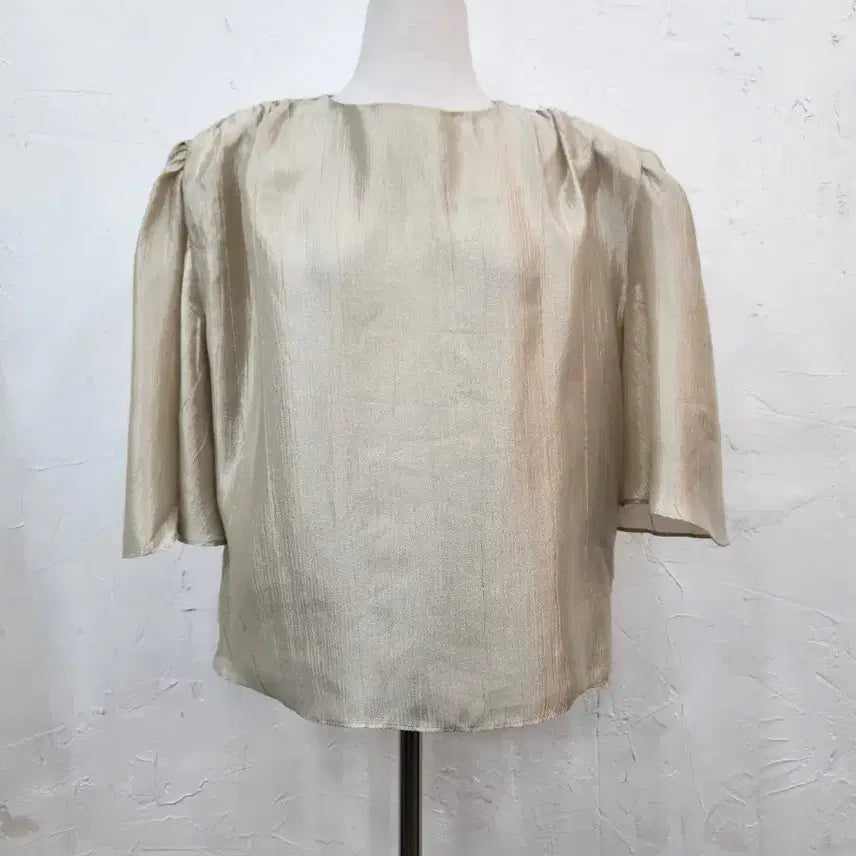 [BUNJANG] Glossy Gold Beige Blouse / 광택골드베이지색 무지 블라우스