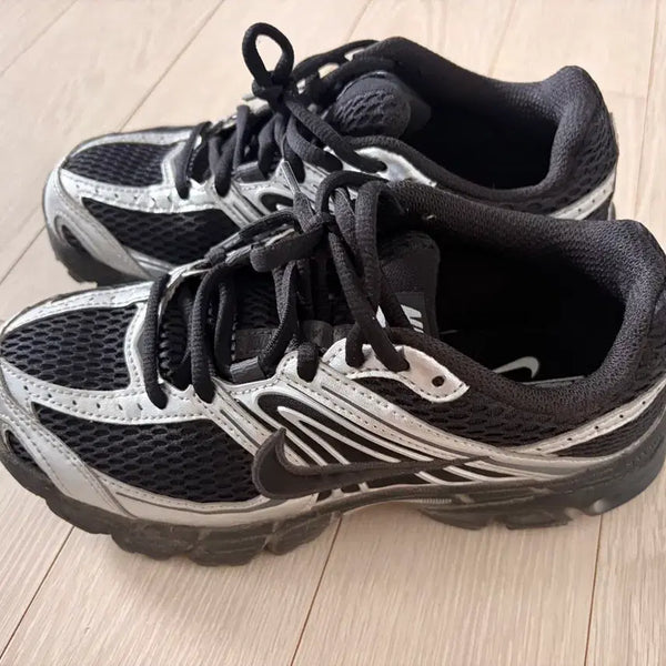 [BUNJANG] Nike Air Max Moto 2K Black Metallic Silver HQ2056-07 / (235)나이키 에어맥스 모토 2K 블랙 메탈릭 실버 HQ2056-07