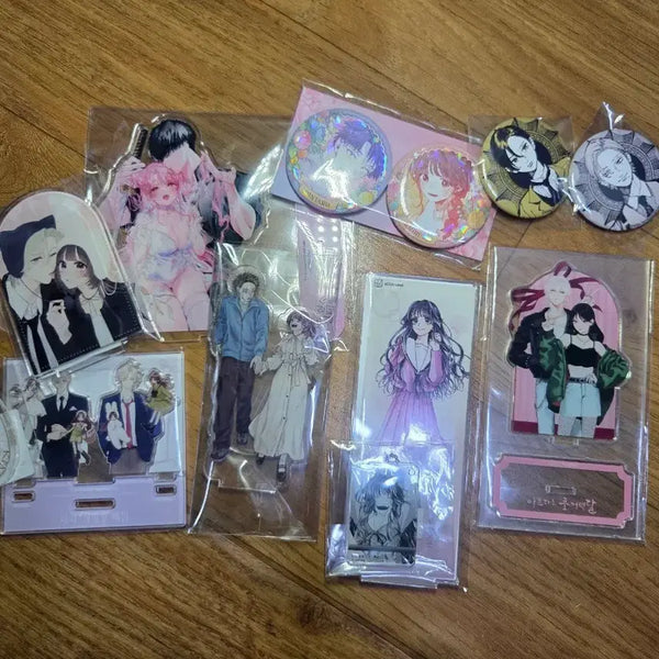 [BUNJANG] Various Korean Comic Merchandise Bundle / 순정만화 굿즈 일괄 판매 (향기로운꽃은늠름하게핀다, 아름다운초저녁달, 너와장밋빛매일, 어쌔신&신데렐라)