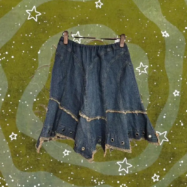 [BUNJANG] Y2K Eyelet Distressed Asymmetrical Denim Skirt / [빈티지] Y2K 아일렛 데미지 언발 데님 스커트 치마 모리 보헤미안 오리엔탈 히피
