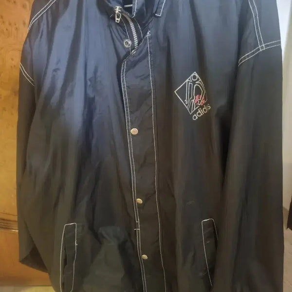 [BUNJANG] Adidas Windbreaker Jacket Size 95 / 급처]  아디다스바람막이. 95