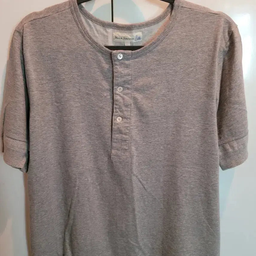 [BUNJANG] Merz b. Schwanen Grey Henley Short Sleeve T-Shirt / Merz b. Schwanen 그레이 헨리넥 반팔티 6(메르츠 비 슈바넨의 헨리넥 반팔티)
