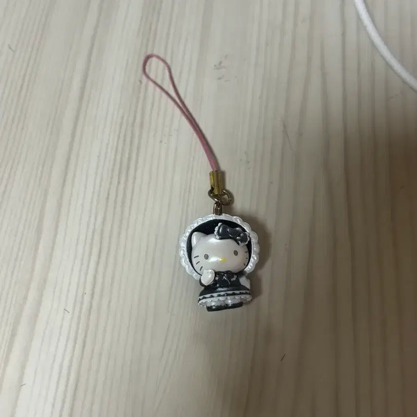 [BUNJANG] Sanrio Hello Kitty Keychain / 산리오 키티 키링 랜덤