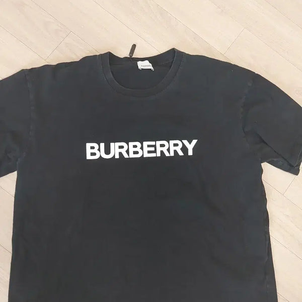[BUNJANG] Burberry Logo Short Sleeve T-Shirt Black / 버버리 로고 반팔 티셔츠 블랙