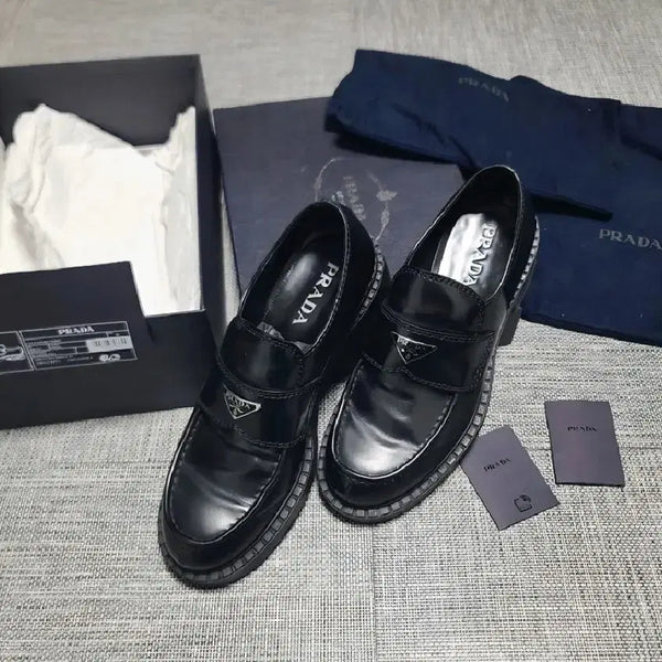 [BUNJANG] Prada Triangle Logo Chocolate Brushed Leather Loafers 2DE127 / 9 / 프라다 삼각로고 초콜릿 브러시드 가죽 로퍼 2DE127