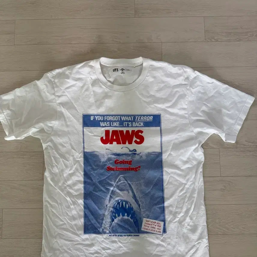 [BUNJANG] Uniqlo Jaws Short Sleeve T-Shirt XL / UT 유니클로 죠스 반팔티 XL