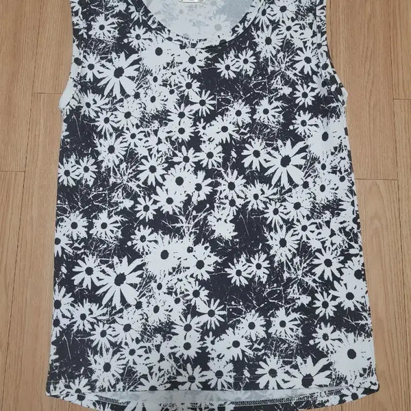 [BUNJANG] Women's Sleeveless Top, Size 55-66 / 고급스러운 나시 55~66