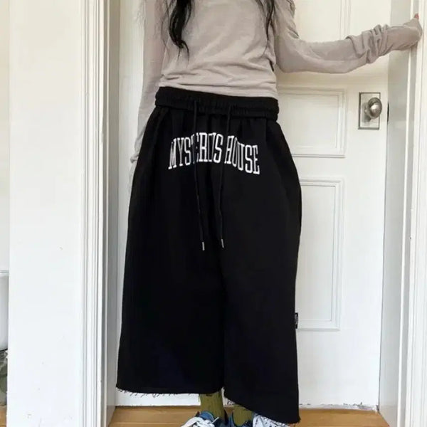 [BUNJANG] The Mysterious Hotel Bermuda Pants / 더미스테리어스호텔 버뮤다 팬츠