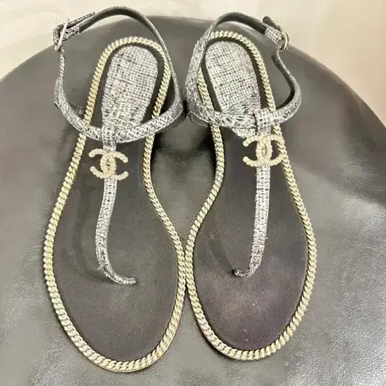 [BUNJANG] Chanel Tweed Chain Embellished Flat Sandals (Size 235) / 정품 샤넬 샌들 쪼리 신발 235