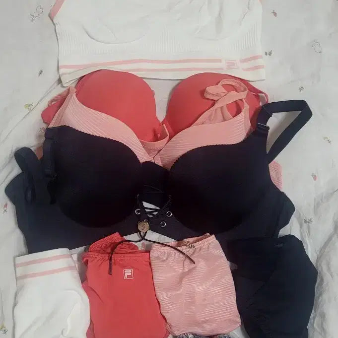 [BUNJANG] Lingerie Set Bundle (Bra + Panty) / 속옷세트일괄(브라+팬티)
