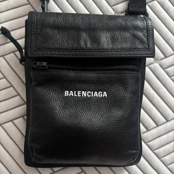 [BUNJANG] Balenciaga Leather Crossbody Bag / 발렌시아가 레더 크로스백