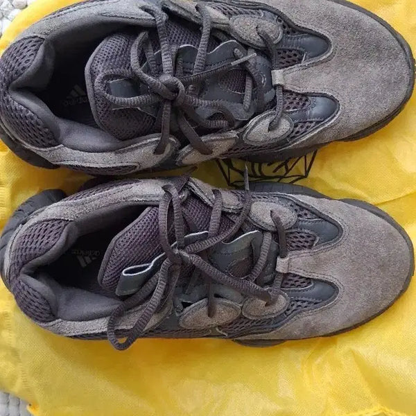[BUNJANG] Adidas Yeezy 500 Utility Black Shoes (260) / 아디다스 이지 500 유틸리티 260