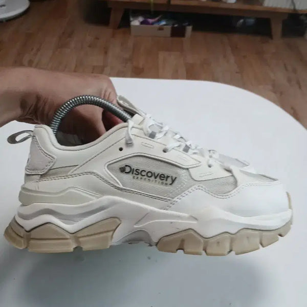[BUNJANG] Discovery Expedition Sneakers Beige/White Size 250 / 디스커버리 익스페디션 운동화 베이지/화이트 250