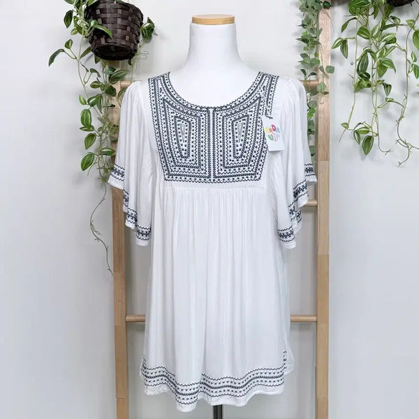 [BUNJANG] White Embroidered Blouse Suzukody Style / JPN/ 화이트자수블라우스 자수블라우스 스즈코코디 스즈코자수블라우스