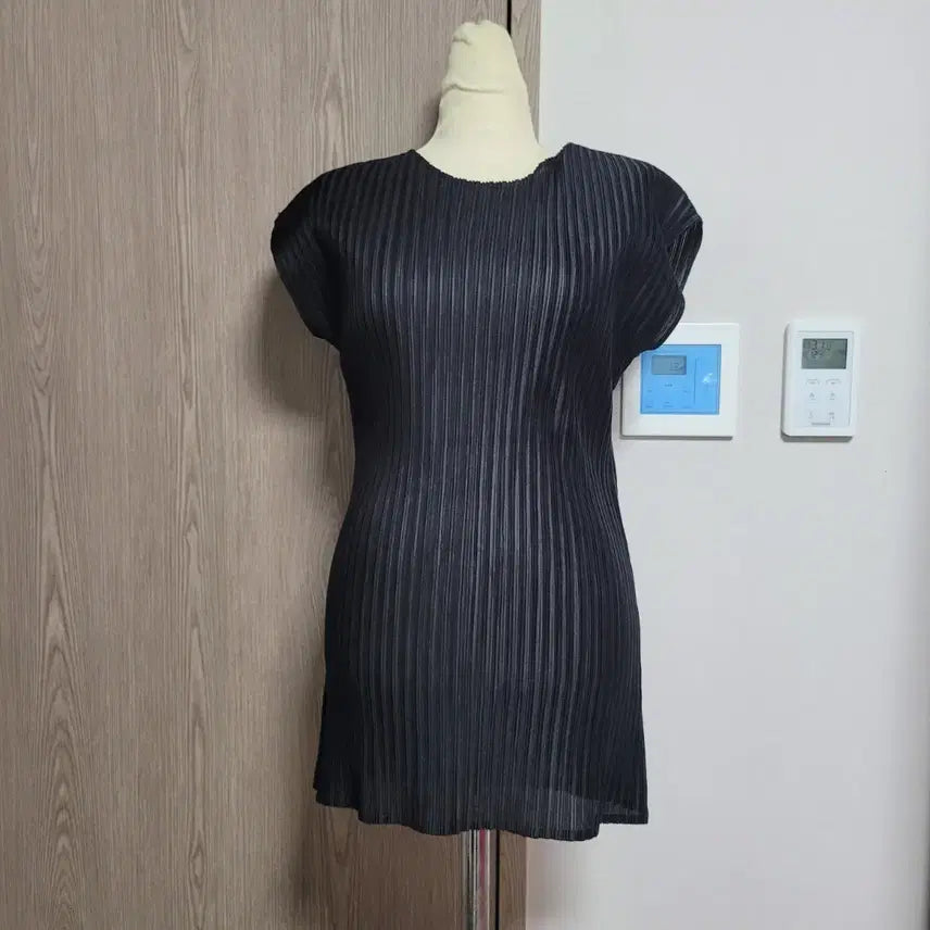 [BUNJANG] Luciano Choi Pleated Black Blouse Size M / 루치아노최 플리츠 블랙  M
