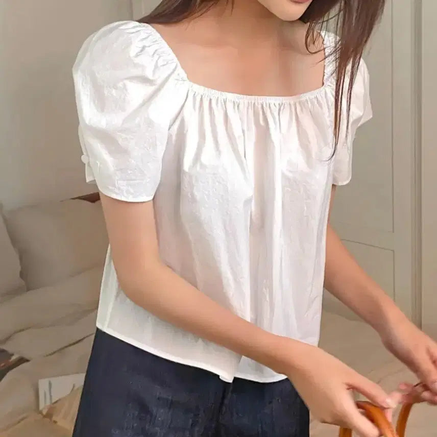 [BUNJANG] Square Neck Off-Shoulder Puff Short Sleeve Blouse - White, Free Size / 스퀘어넥 오프숄더 퍼프 반팔 블라우스 화이트 프리사이즈