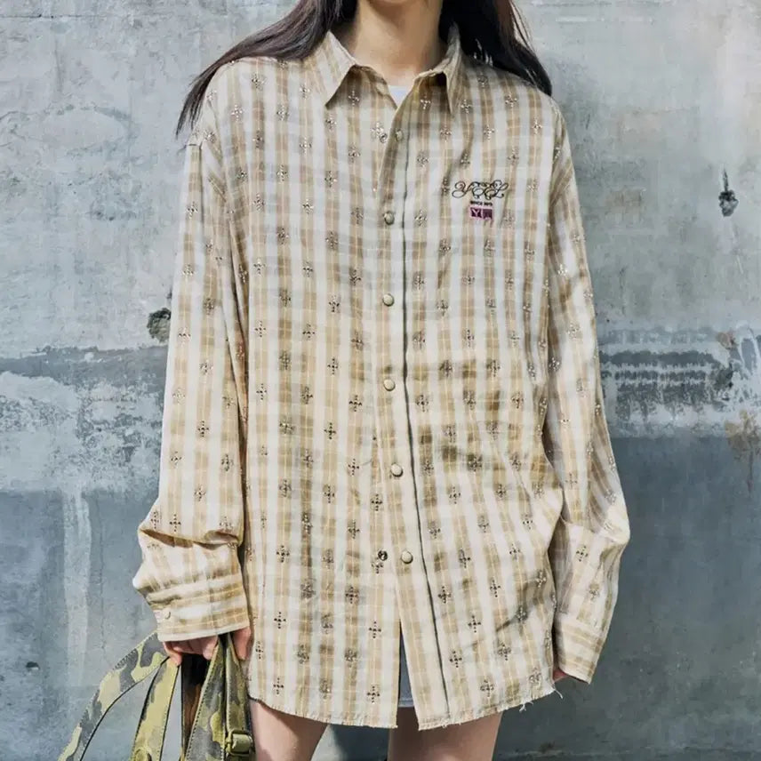 [BUNJANG] YEEL Rhinestone Plaid Overshirt Beige / [새상품]YEEL 와이이이엘 셔츠 베이지
