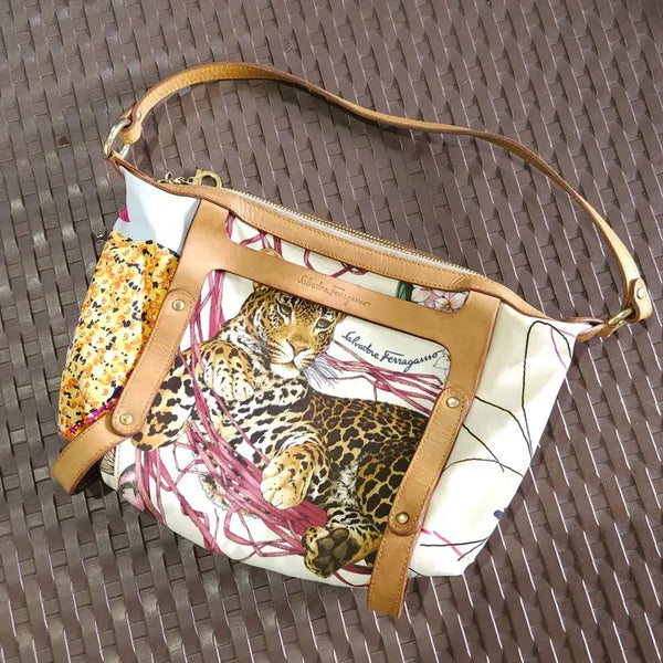 [BUNJANG] Salvatore Ferragamo Vintage Leopard Mini Shoulder Bag AU-22/6192 / (미세하자)페라가모 빈티지 레오파드 미니 숄더백 AU-22/6192