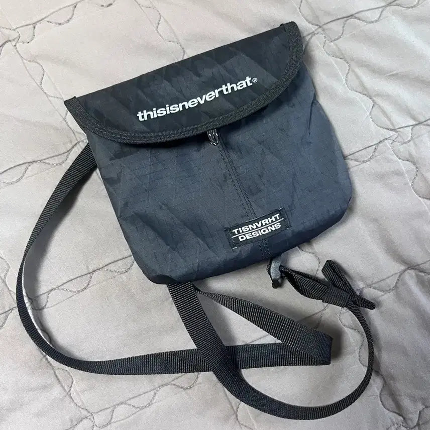 [BUNJANG] thisisneverthat Black Crossbody Bag / 디스이즈네버댓 블랙 크로스백