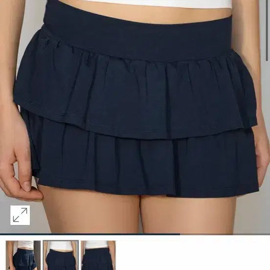 [BUNJANG] Subdued Ruffled Skirt Pants Navy / 섭듀드 러플 스커트 팬츠 네이비
