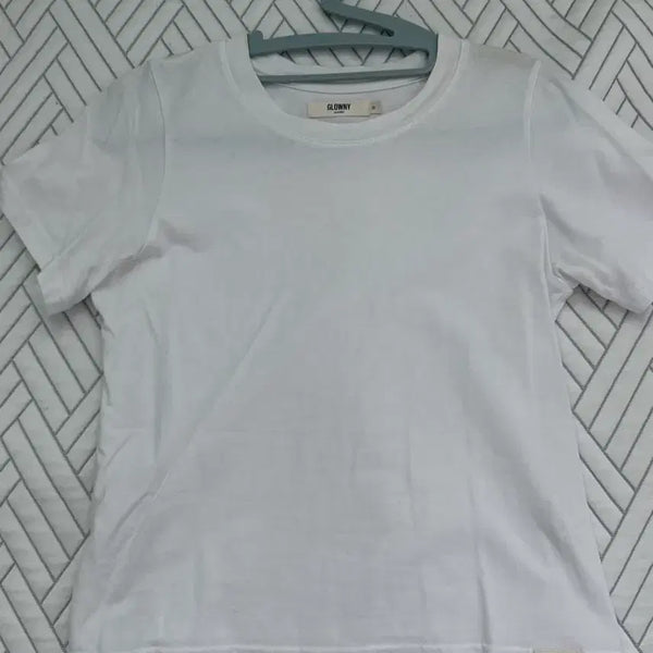 [BUNJANG] Glony Short Sleeve T-Shirt White / 글로니 반팔 화이트