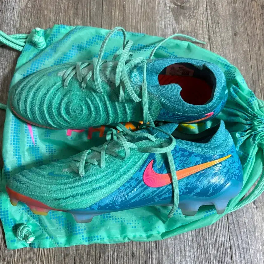[BUNJANG] Nike Phantom GX2 FG Elite Football Boots Size 275 / 나이키 팬텀gx2 fg 엘리트 축구화 275사이즈 판매합니다.