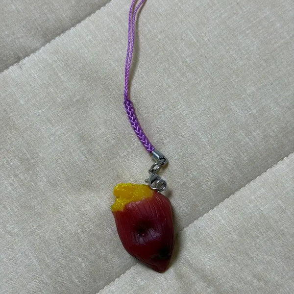 [BUNJANG] Roasted Sweet Potato Keychain / 군고구마 키링
