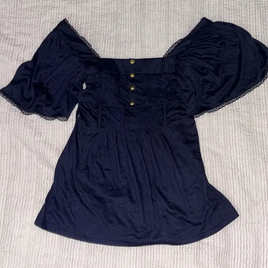 [BUNJANG] Cecil McBee Semi Off-Shoulder Blouse / 고전 세실맥비 세미 오프숄더 블라우스 빈티지 오네갸루 핀터깔 대대장 로걀 히메갸루 엑시즈팜