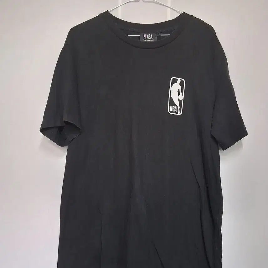 [BUNJANG] NBA Logo Short Sleeve T-Shirt Black (L) / NBA 로고 반팔 티셔츠 블랙(L)