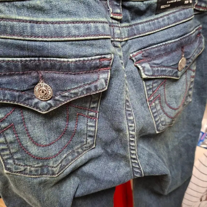 [BUNJANG] True Religion Horseshoe Pocket Washed Denim Jeans (28) / [TRUE RELIGION/28] 트루릴리젼 말발굽 플랩포켓 워싱 데님 (28인치)