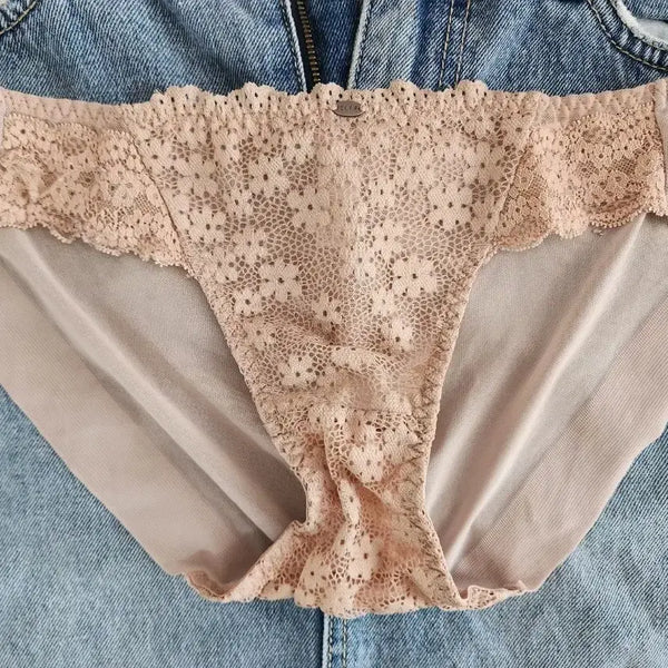 [BUNJANG] Women's Lace Briefs - Medium Size / (중고) 레이스 노라인 여성팬티