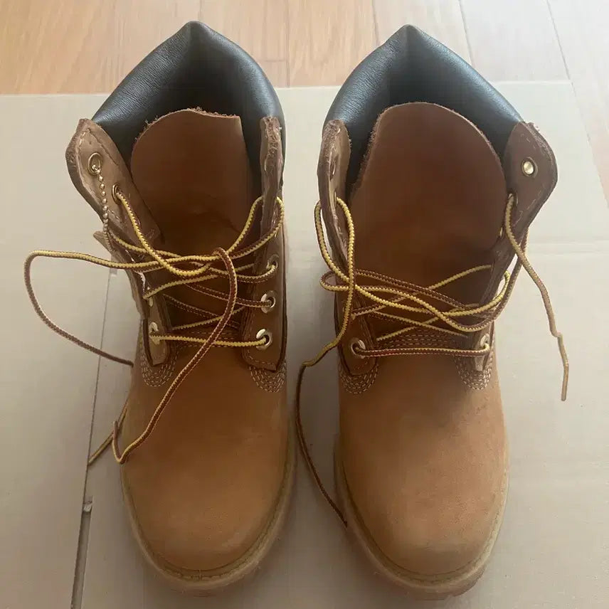 [BUNJANG] Timberland 6-Inch Boots - Size 225 / 팀버랜드 6인치 225