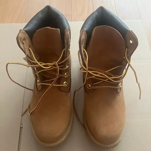 [BUNJANG] Timberland 6-Inch Boots - Size 225 / 팀버랜드 6인치 225