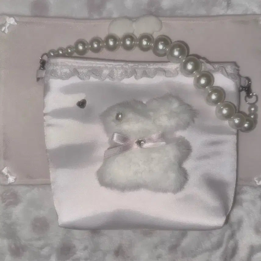 [BUNJANG] Lovely Roomy Rabbit Pouch Bag / 러뷰루미 토끼 파우치 가방 미사용 새상품