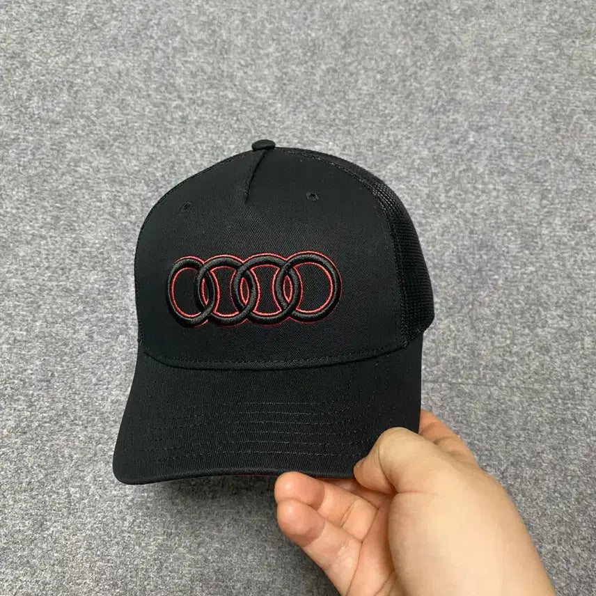 [BUNJANG] Audi 3D Embroidered Mesh Trucker Cap Snapback / 아우디 AUDI 3D자수 메쉬 트럭캡 스냅백 자동차굿즈 모자