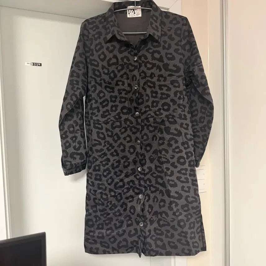 [BUNJANG] Leopard Pattern Shirt Dress - Charcoal / 호피 레오파드 패턴 셔츠 원피스 차콜 의류재고 재고처리 의류처분 땡처리 옷장정리