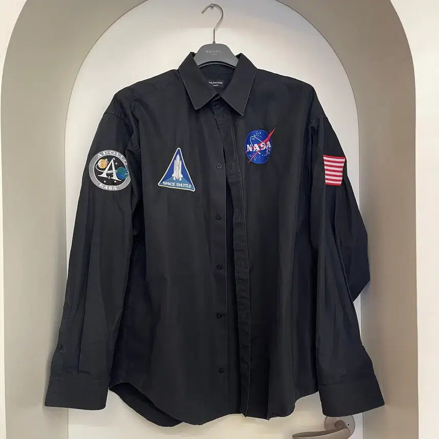 [BUNJANG] Balenciaga NASA Patch Shirt Black / 발렌시아가 NASA 패치 셔츠 검정