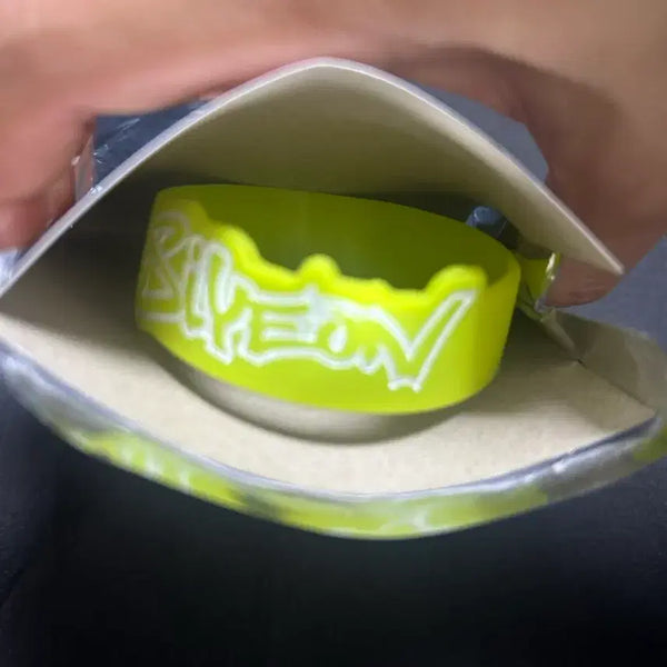 [BUNJANG] QWER Shyeon Official Concert Bracelet Japan Location Limited Edition / QWER 시연 공식 팔찌 일본 락케이션 콘서트